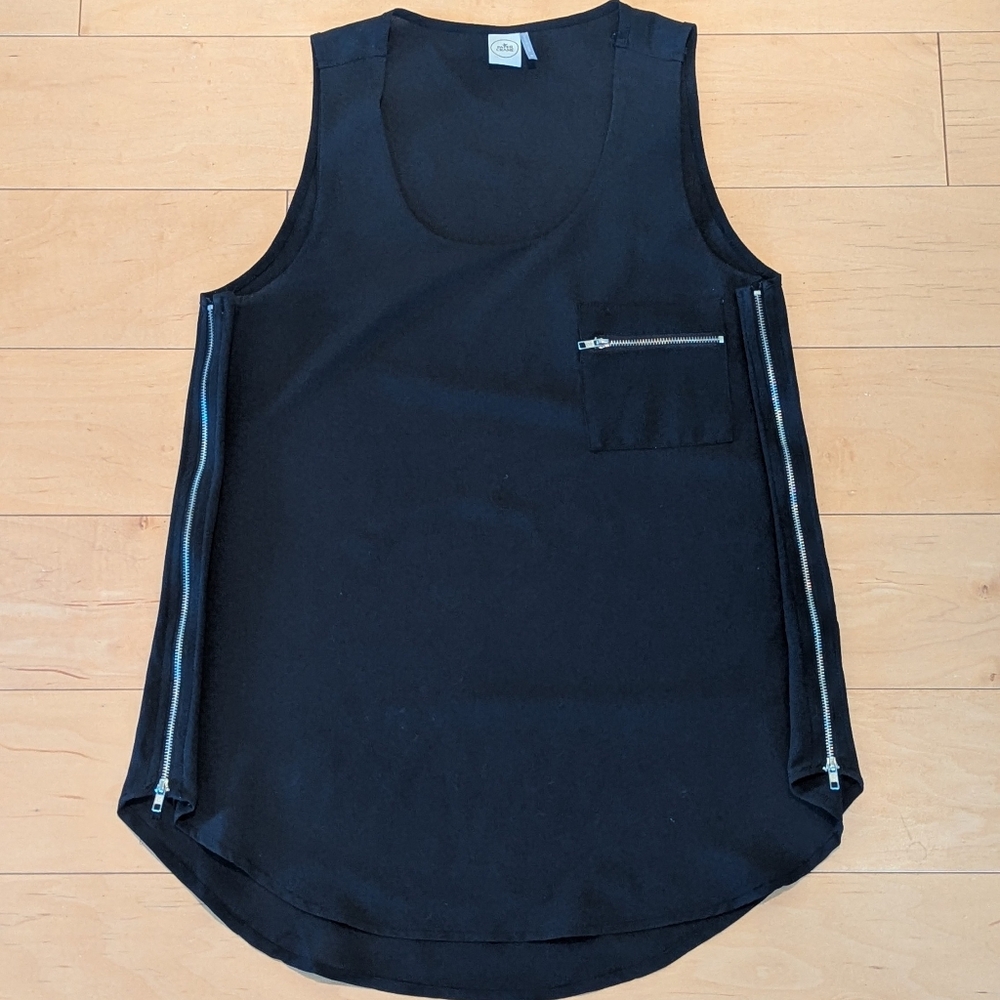 Anthropologie Paper Crane Black Sleeveless Zip Detail Blouse Medium